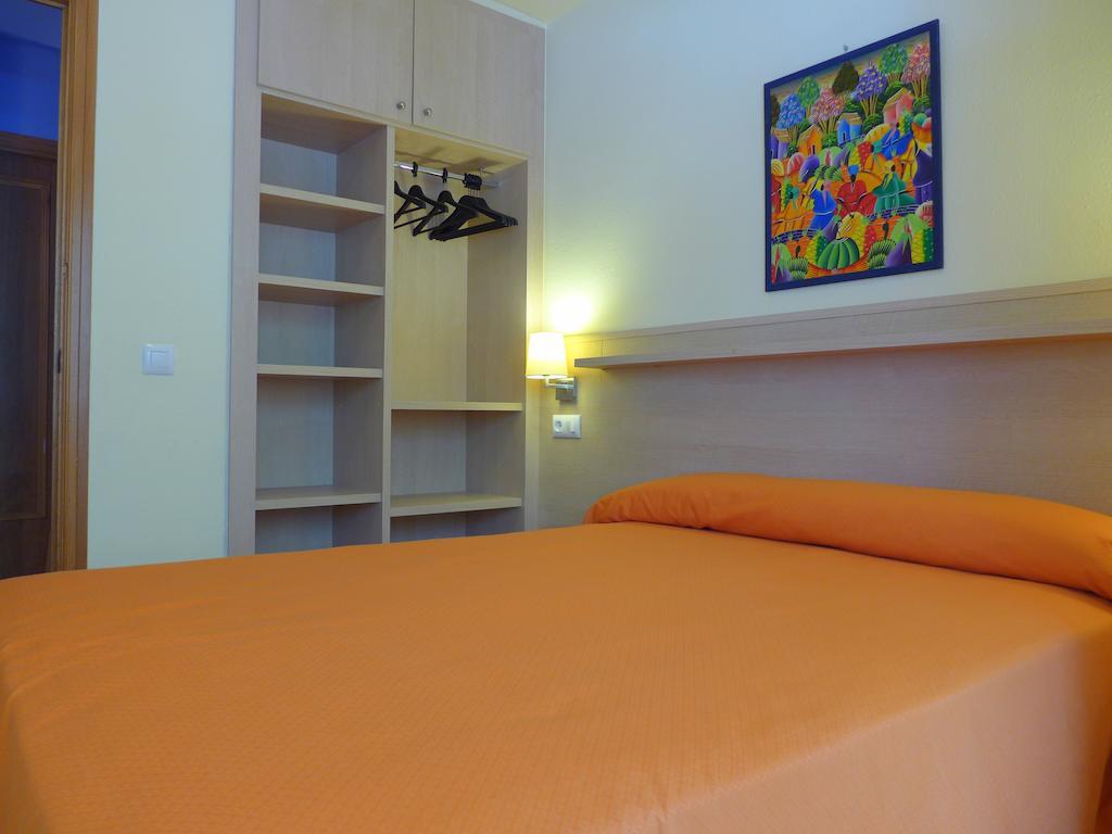 Rentalmar Diplomatic Park Salou Zimmer foto
