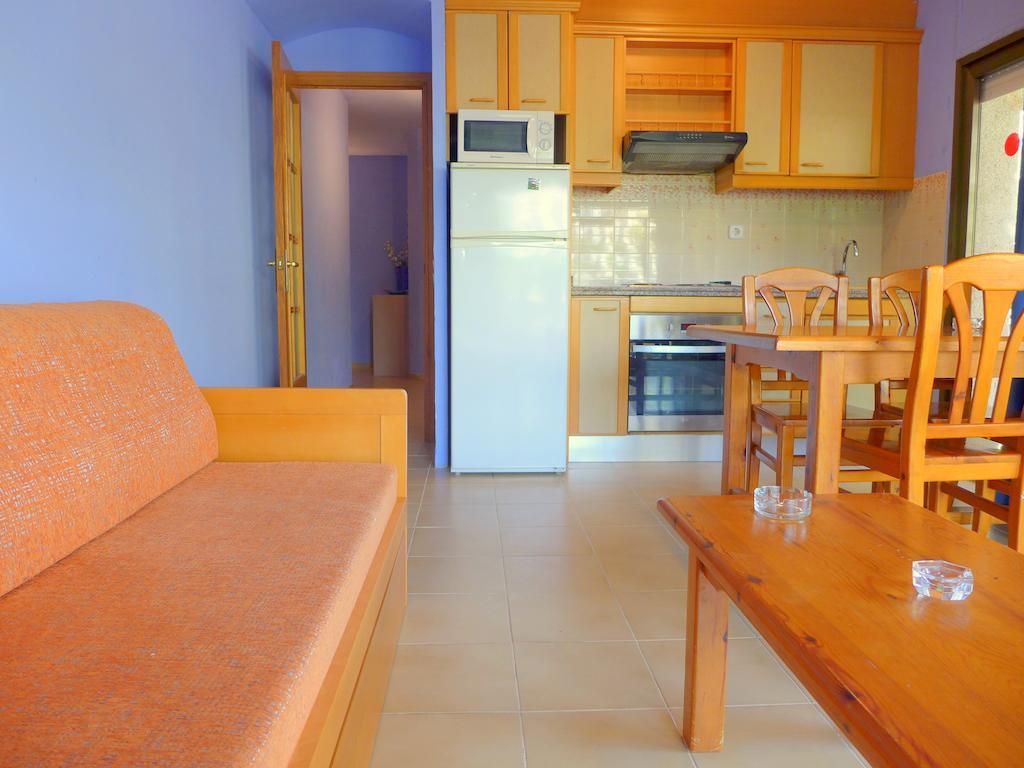 Rentalmar Diplomatic Park Salou Zimmer foto